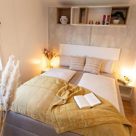 Gemuetliches, Voll Ausgestattes Tiny House Apartment Vilseck Exterior photo
