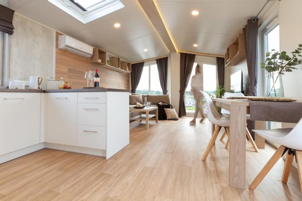 Gemuetliches, Voll Ausgestattes Tiny House Apartment Vilseck Exterior photo