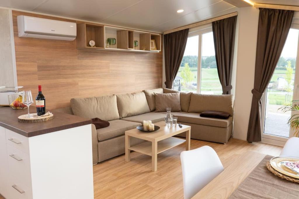 Gemuetliches, Voll Ausgestattes Tiny House Apartment Vilseck Exterior photo